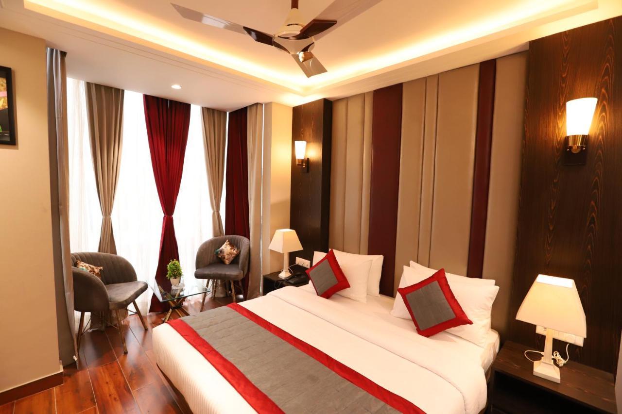 The Magic Tree - Paharganj Hotel